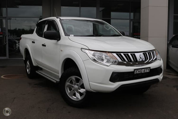 REPLACEMENT WHITE FLARES TO SUIT MITSUBISHI TRITON 4PC MQ 2015-2018