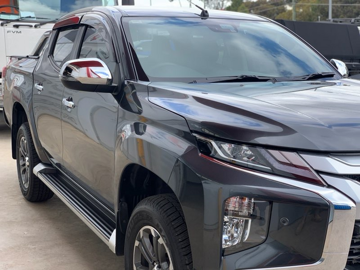 BONNET PROTECTOR & WEATHER SHIELDS + BLACK SURROUNDS TO SUIT MITSUBISHI TRITON MR 2019+